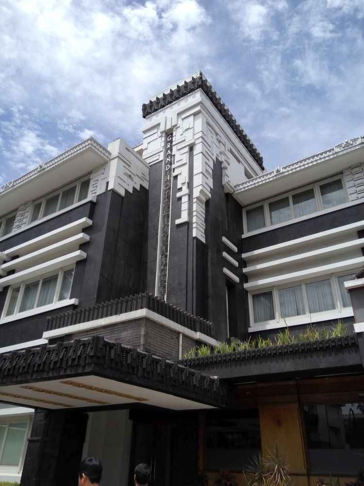 hotel preanger karya CP Wolff Schoemaker
