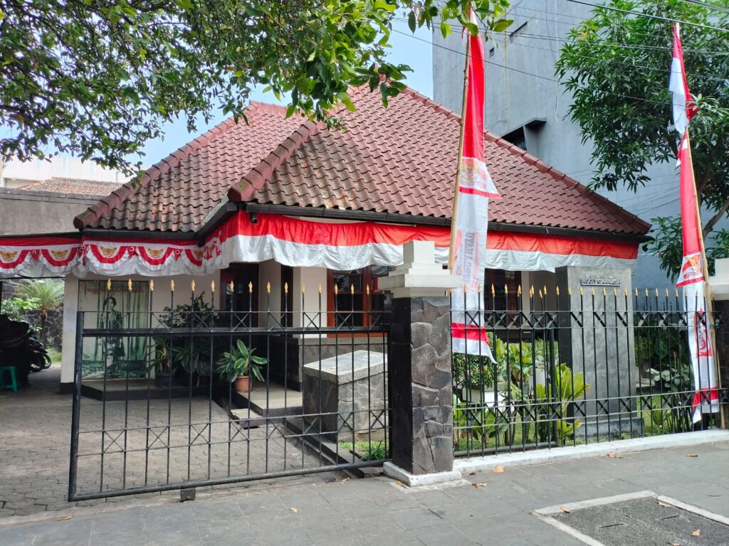 rumah bersejarah inggit ganarsih
